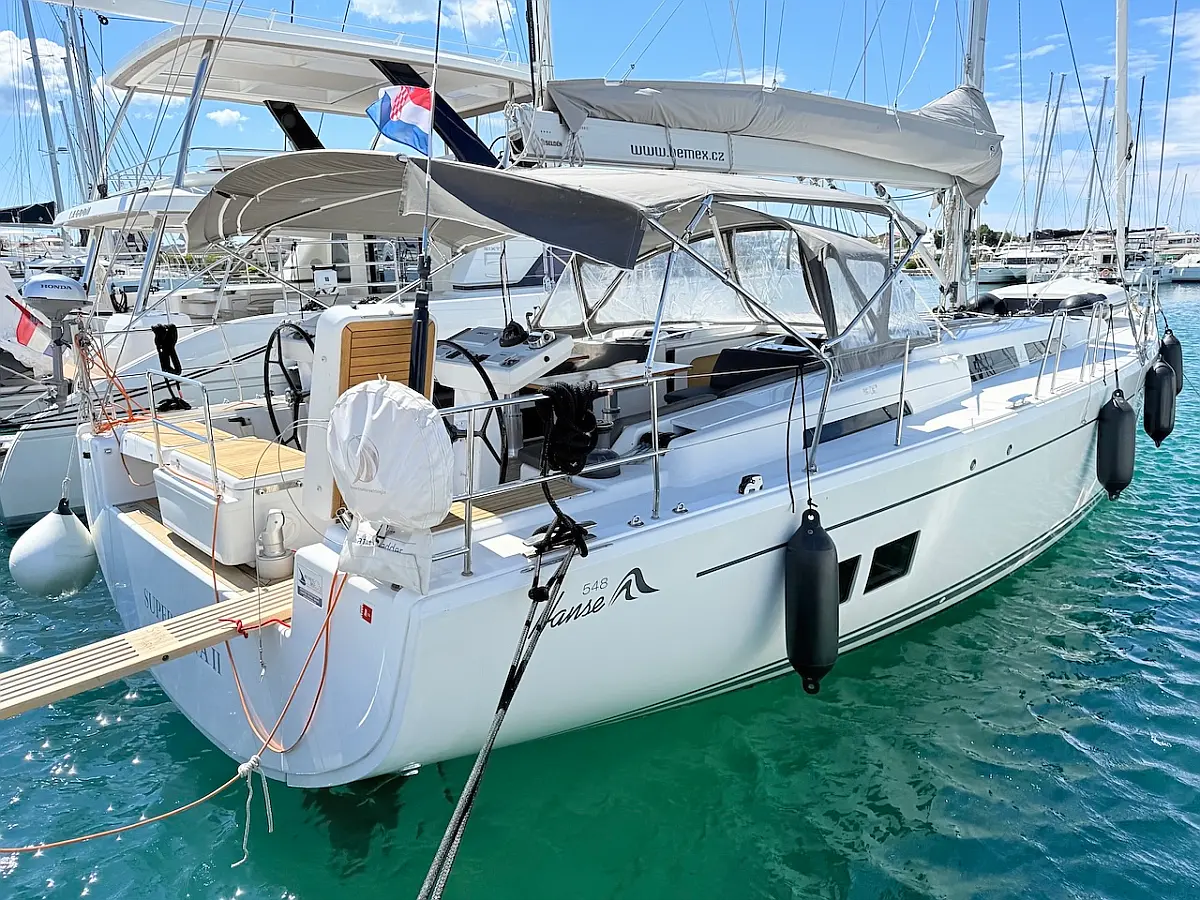 Hanse 548